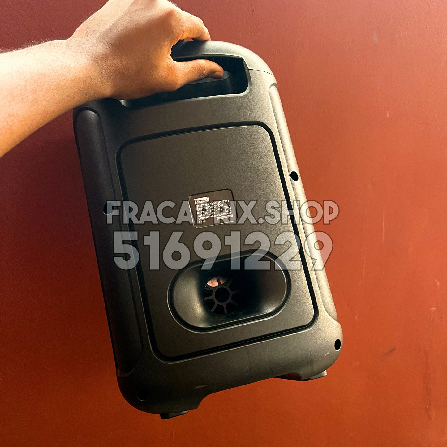 KATANA - Le Speaker Bluetooth + Micro Sans Fil : Puissance, Solidité & Ambiance Garantie